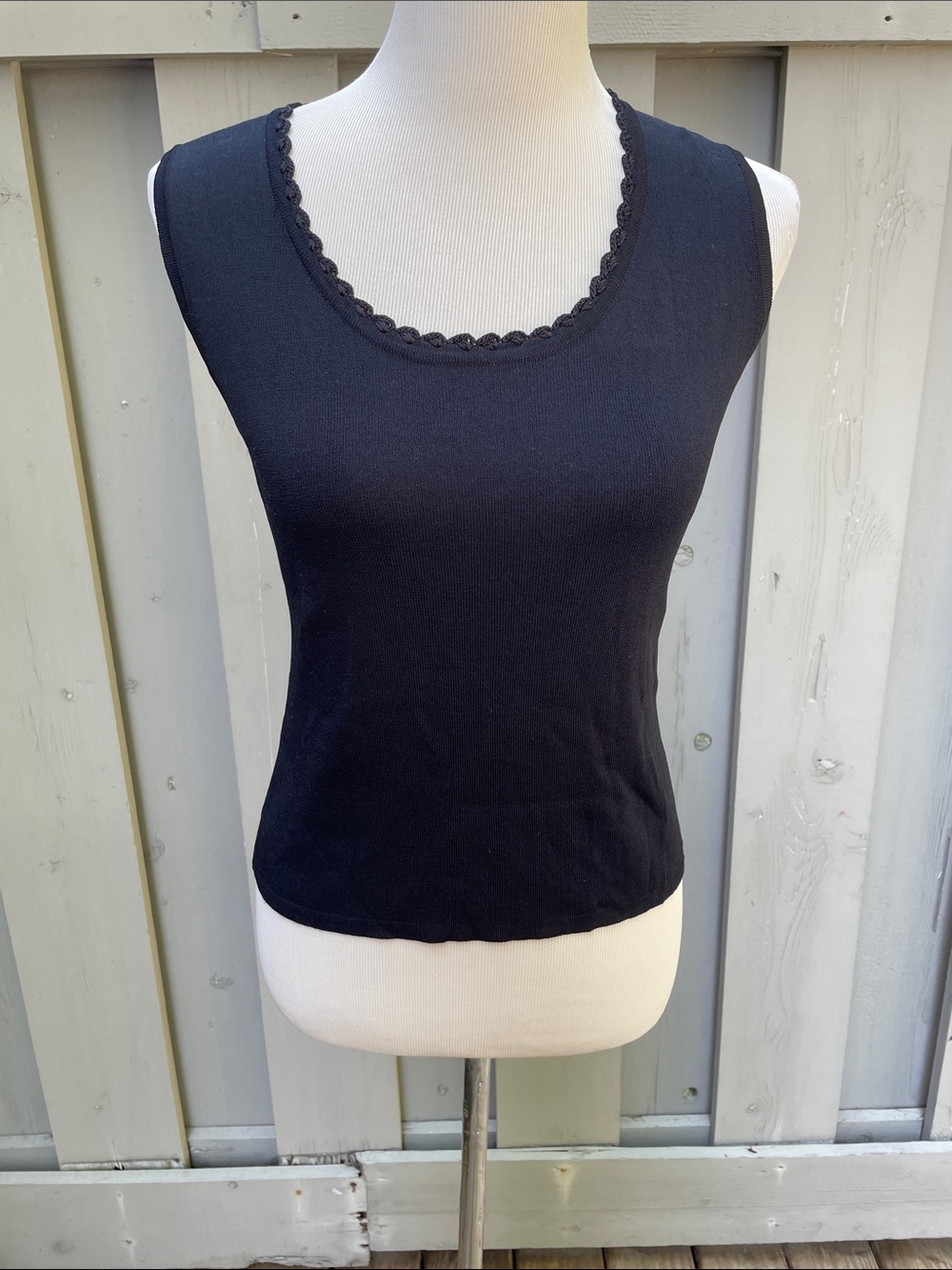 Joseph A. Black Viscose Scallop Neck Shell Size Petites Small